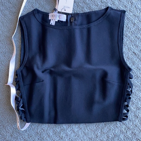 LIANDRA BLACK BANDAGE CROPPED TOP WITH CRISS CROSS - Picture 4 of 5